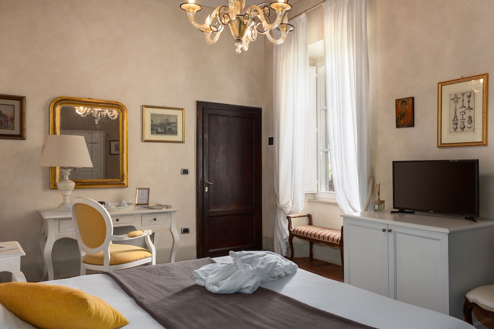 Villa Scorzi view 5