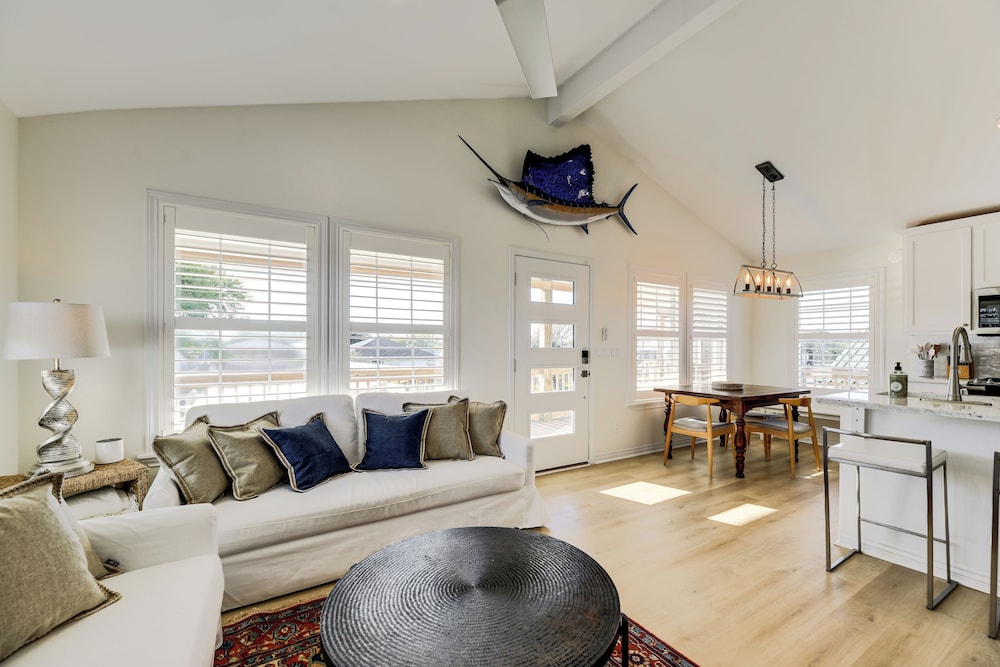 2 Mi to Beach + Fishing Pier: Gulf Coast Retreat