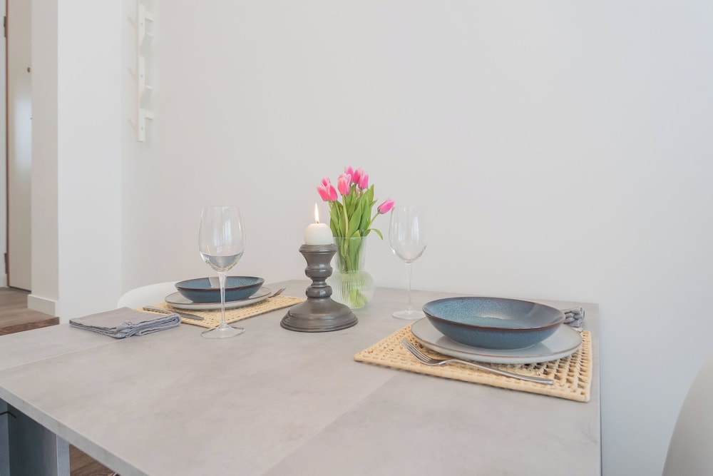 A Step From the Dome Apartment by Rent all Como