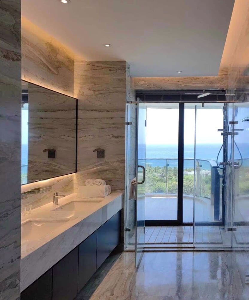 Diamond beach OceanView Villa