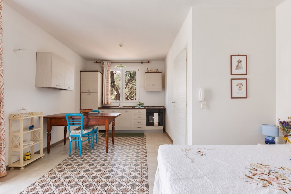 2031 Villa Stella Cesarea view 4