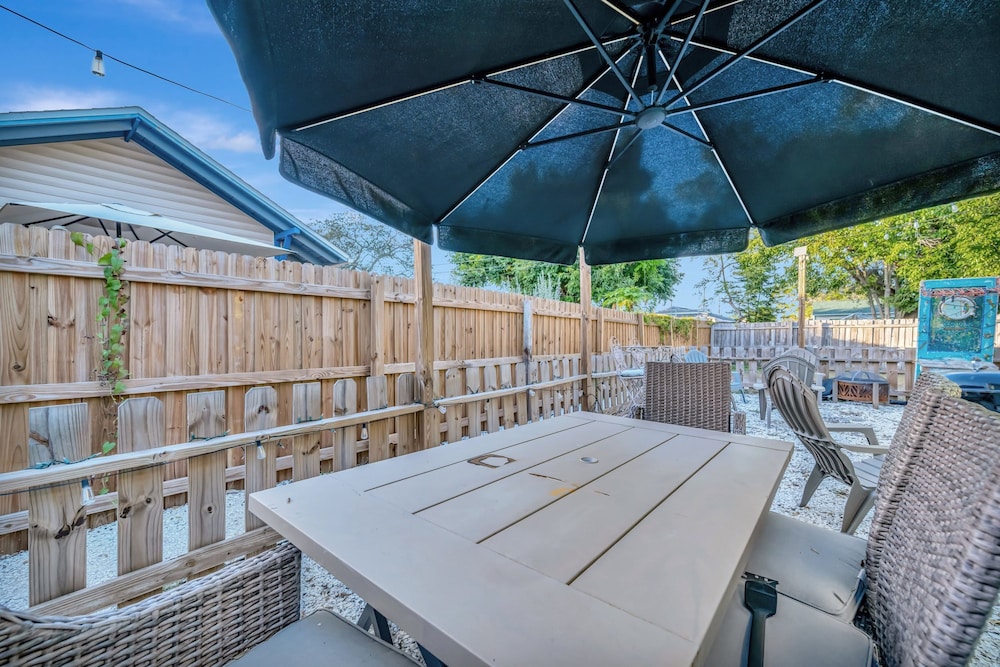 Family Home 10 Mins to Beach Pets Welcome