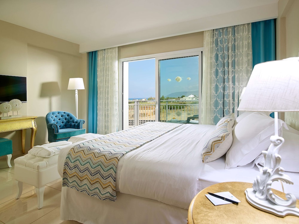 Anemos Luxury Grand Resort