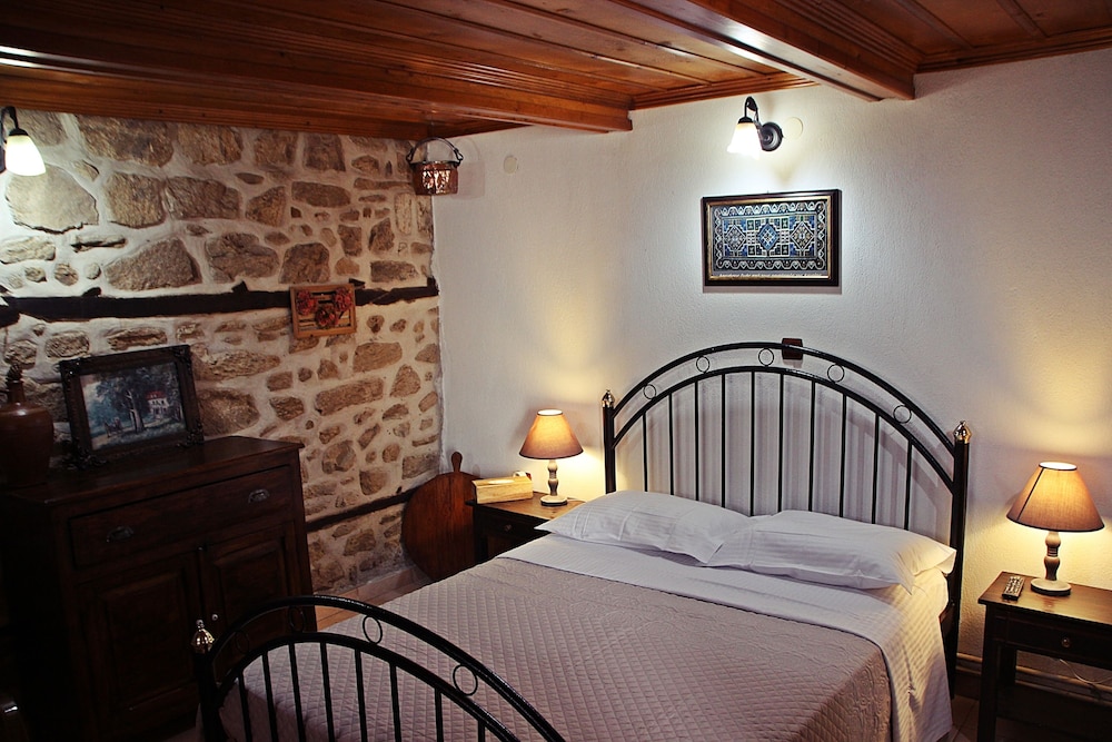 Aristotelis Traditional Guest House