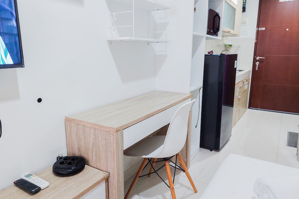 Minimalist and Homey Studio at Springwood Residence Tangerang Apartment