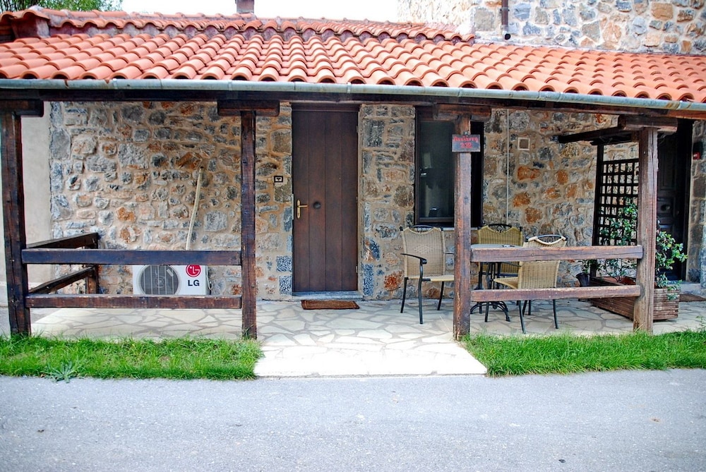 Menalia Villas & Suites