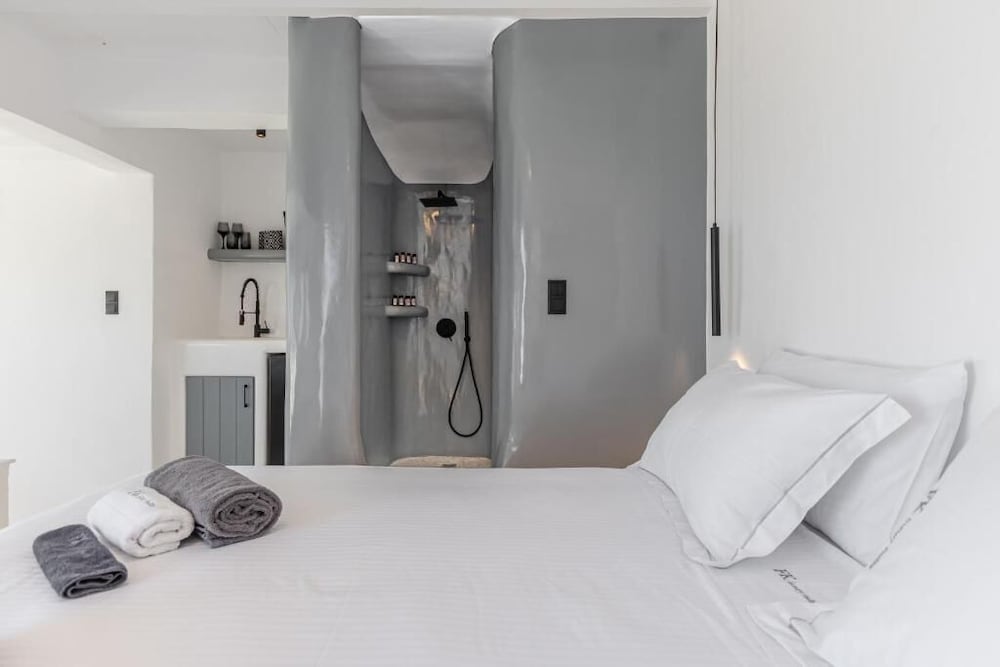 Fk Luxury Suites