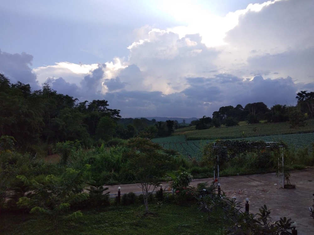 Baan Auemdao Resort