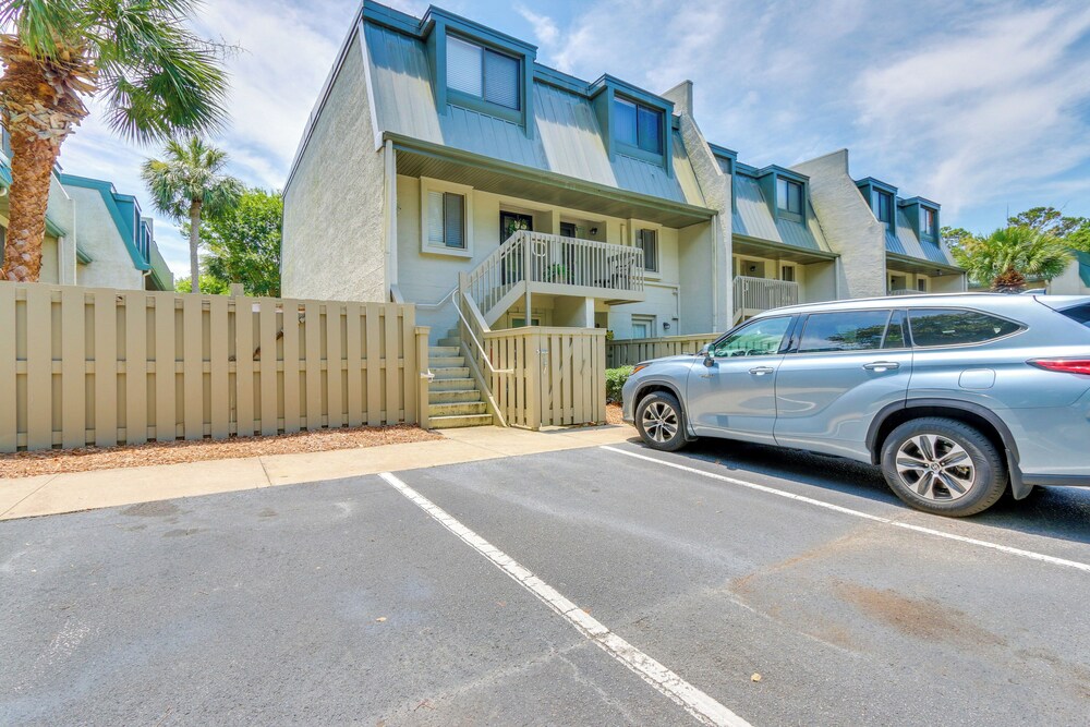 Steps to Beach & Pool: Hilton Head Island Condo!
