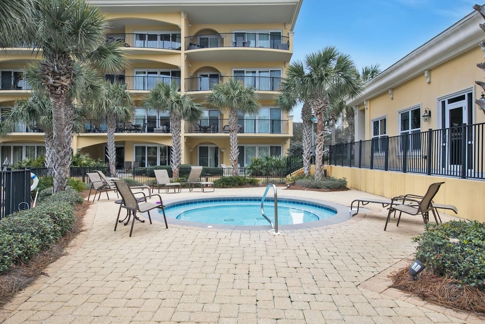 Salt Water Express by Avantstay Top Floor Corner Unit Adagio