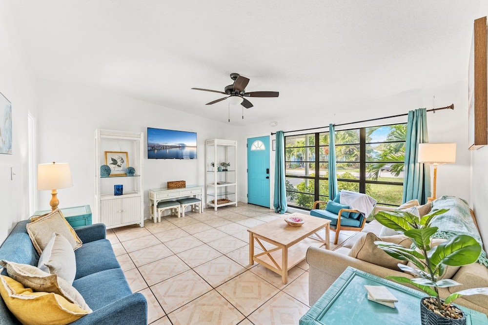 112 Surf Drive