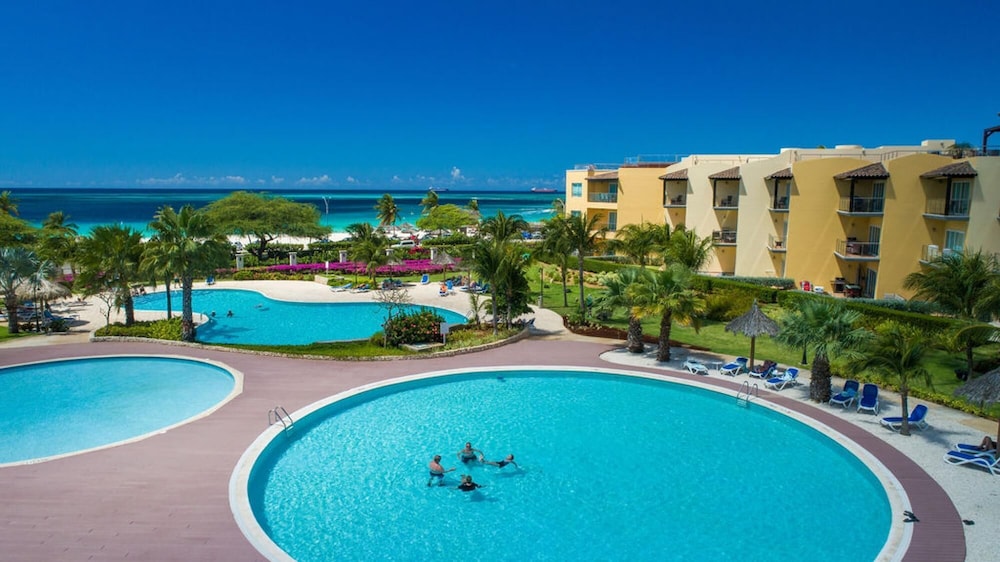2BR 3BA Condo on Eagle Beach w Amazing Amenities