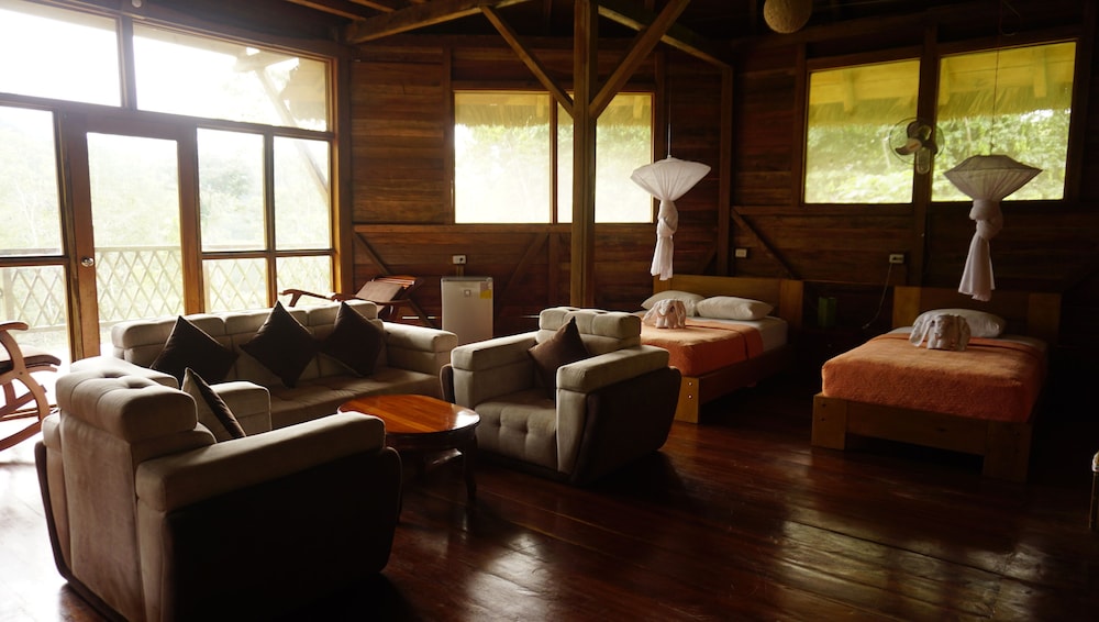 Sani Lodge