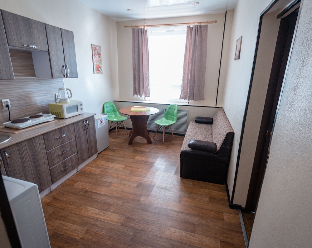 Apartment on Fontannaya 61a-16 view 4