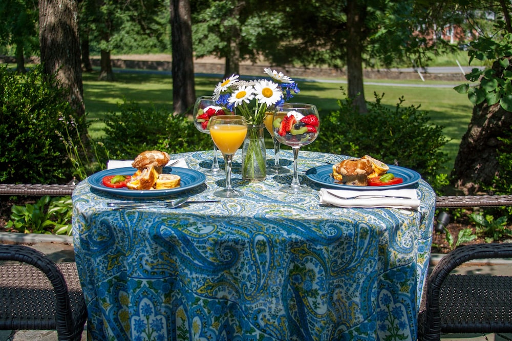 Photo 33