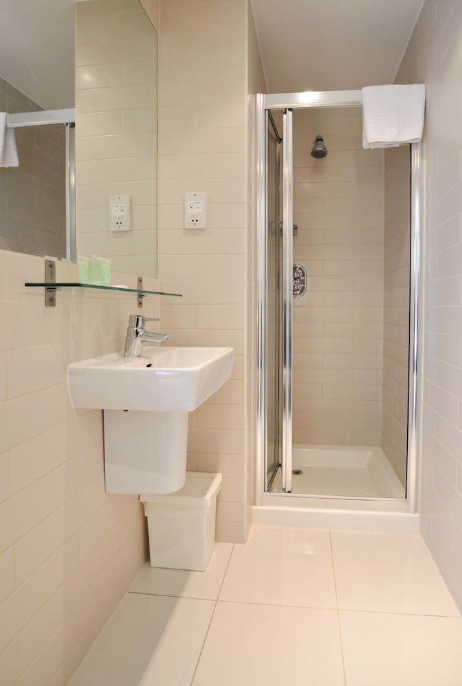 Princes Square Serviced Apartments by Concept Apartments