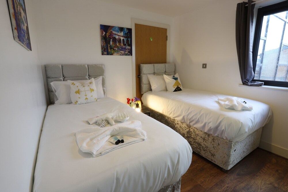 ICC Arena Fiveways Central Apartment view 5