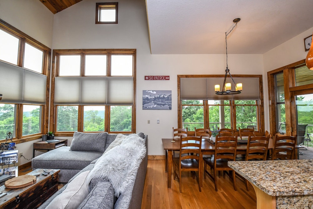Eagle's Rest by Taylor Made Deep Creek view 4