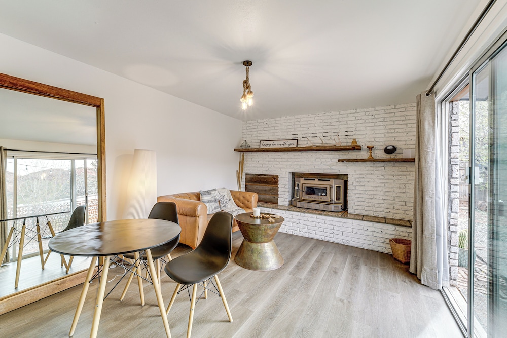 < 2 Mi to Red Rock State Park: Cozy Sedona Cottage