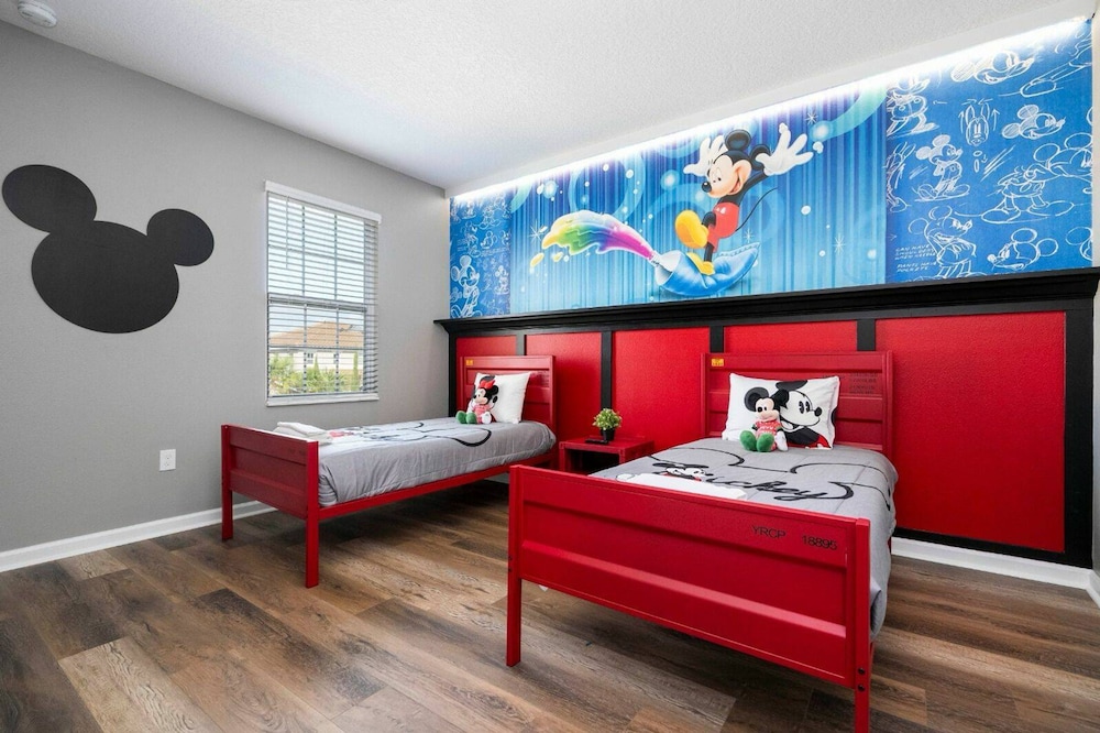 Solterra 12bd 11 5bat Sleeps24 Disney Pool Spa
