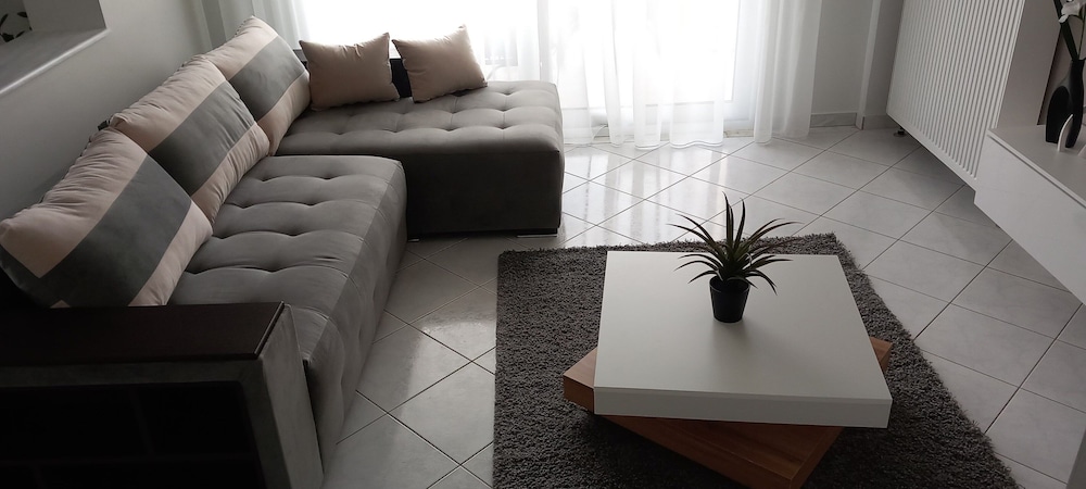 Elite Apartment Larisa