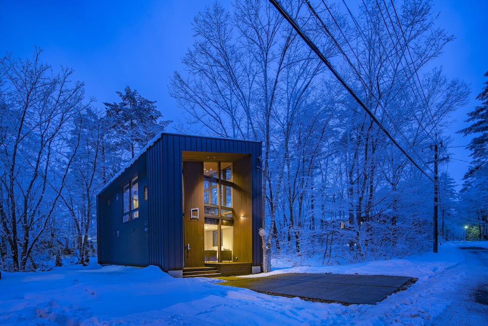 Gravity by The Hakuba Collection view 2