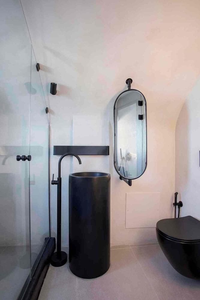 ArmonOia Suites