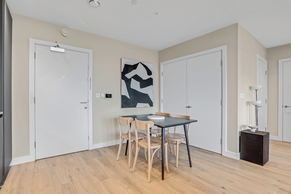 Stylish One-bedroom Apartment Close to Stratford