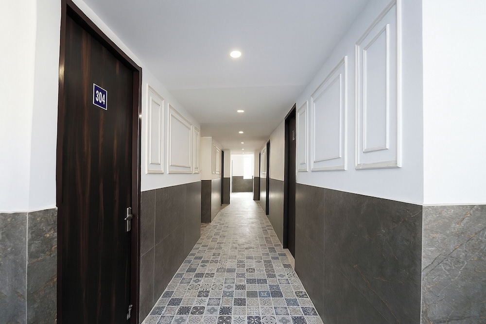Fabhotel Dream Stay Inn