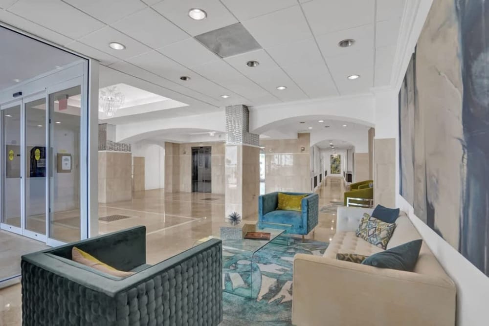 Boutique Luxury 2Br 2Ba Beach Intercostal View