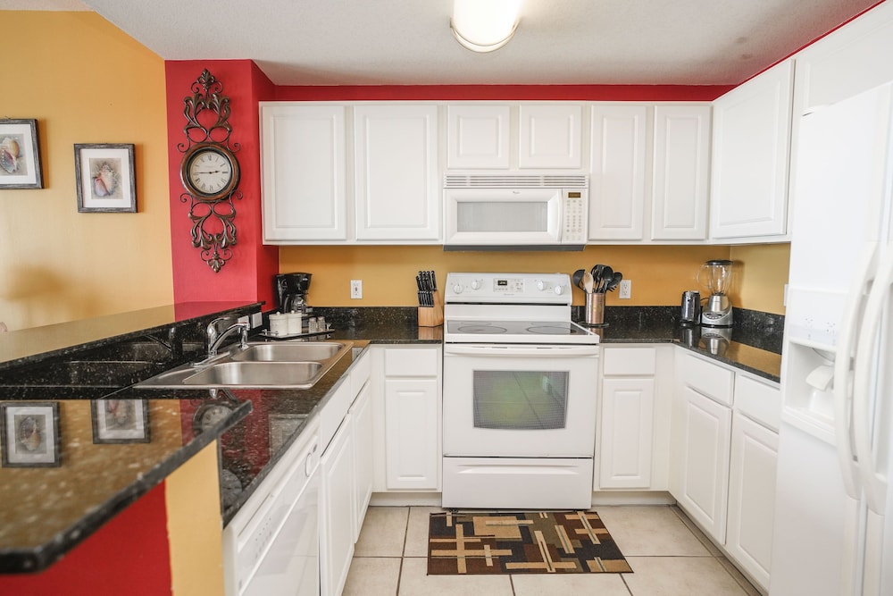 Calypso Beach Resort by Panhandle Getaways