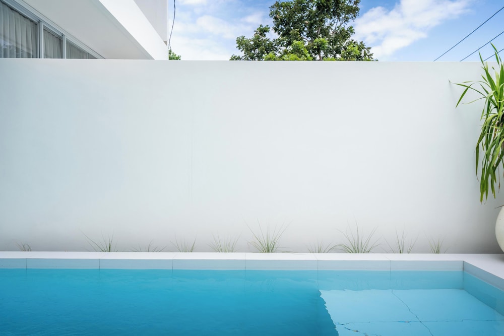 Dreamland Villa with Pool 3 min to Beach