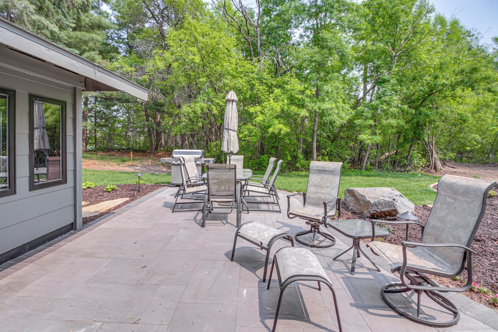 Private Beach: Lakefront Escape in Brainerd!