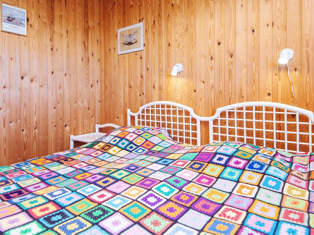 6 Person Holiday Home in Oster Assels