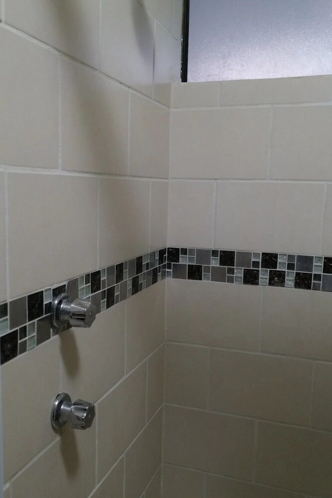 CONDO MIR  BY TRVL2HM - Property Image 10