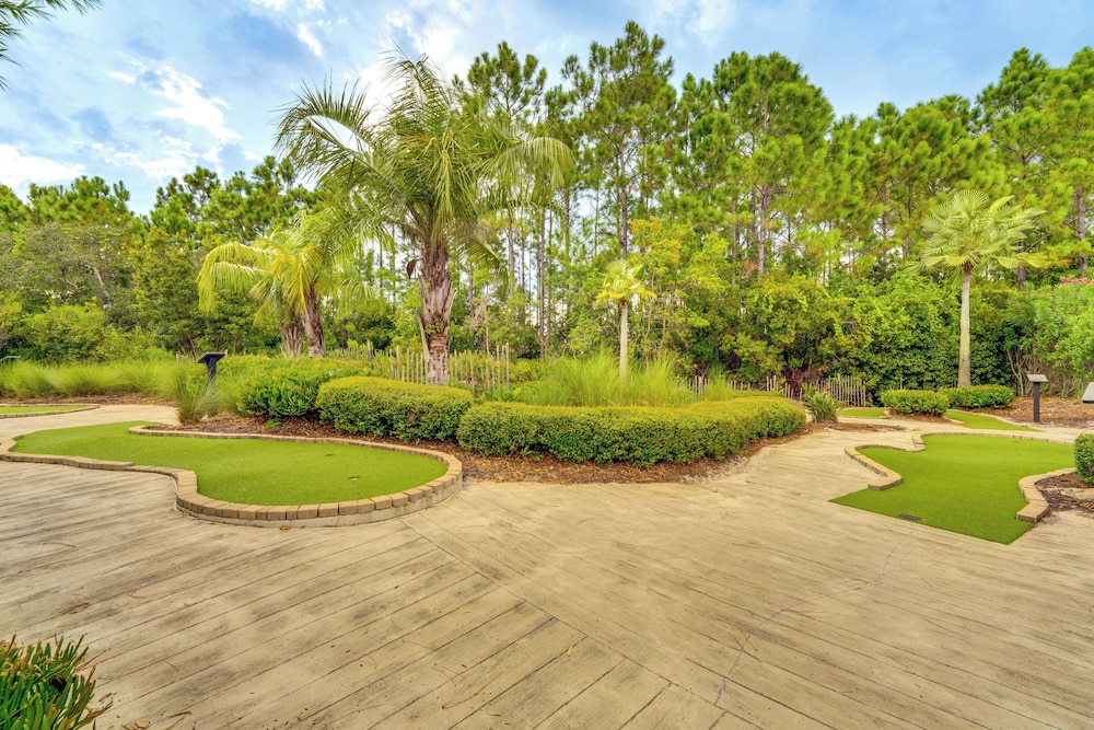 Disney Area Hub: Heated Pool & Resort-style Perks