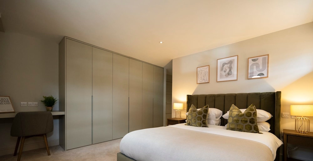 Victoria View - Brand New 2 Bedroom - Parking view 3