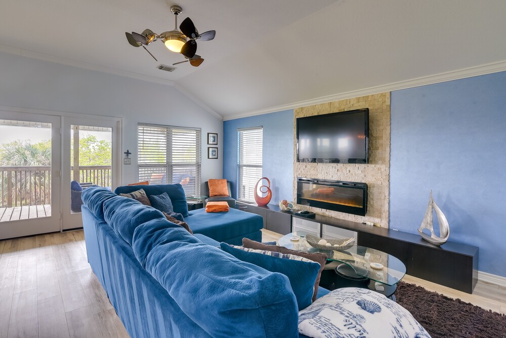Furnished Patio & Deck: Galveston Escape! view 4