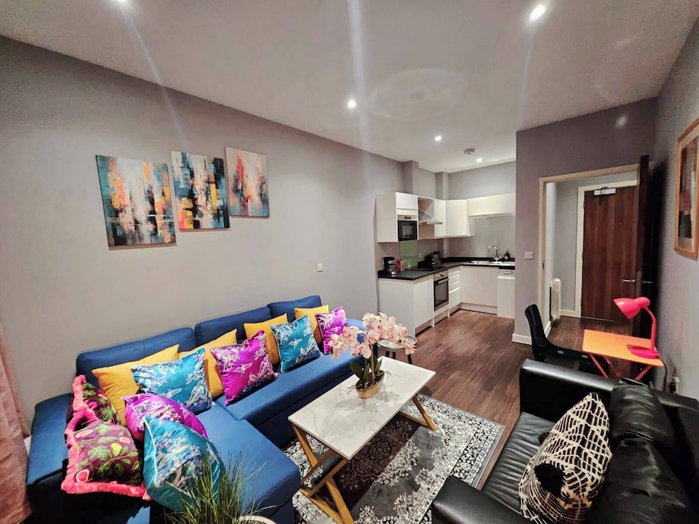 London Heathrow Luxury Apartment - Fully Equipped