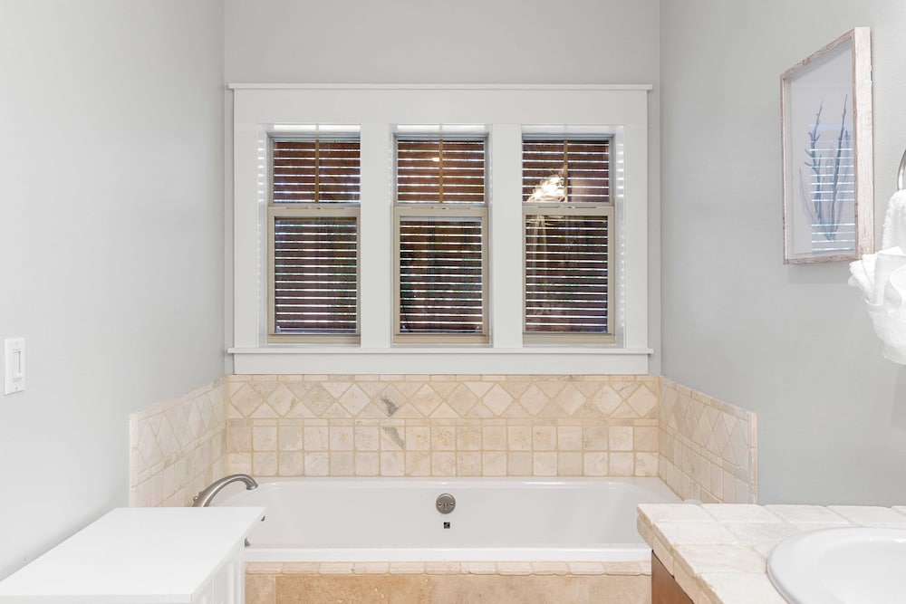 Serene Pondfront Stay w/ View, Pool Access, & Walk to Baytowne Wharf