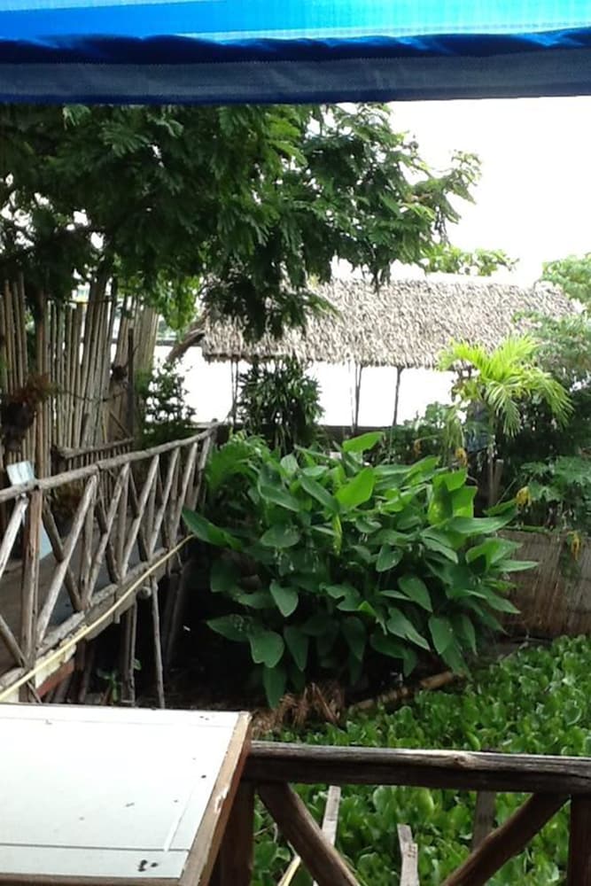 New Phiman Riverview Guesthouse - Hostel