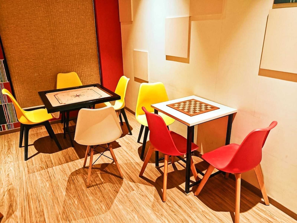 Luxury 4BHK in E-City with 40 Amenities