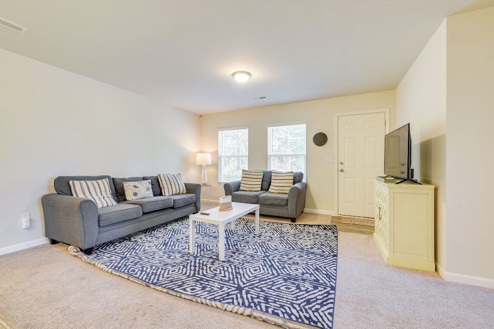 9 Mi to Shore: Family-friendly Sunset Beach Home