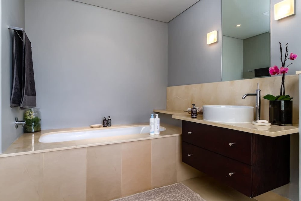 Art Apartment III in Cape Town