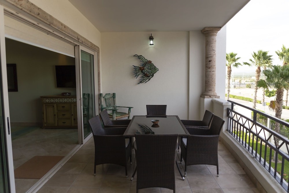 Puerta Cabos Village H306 2BR by Casago