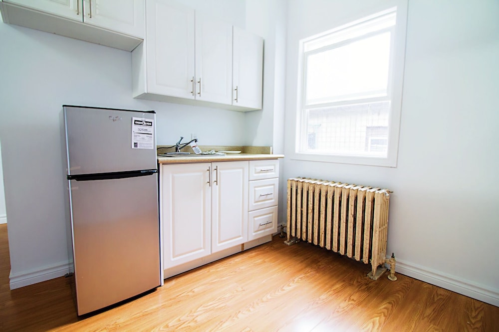 1 Bedroom Apartment near Kensington Market - Unit 4 - Image 5