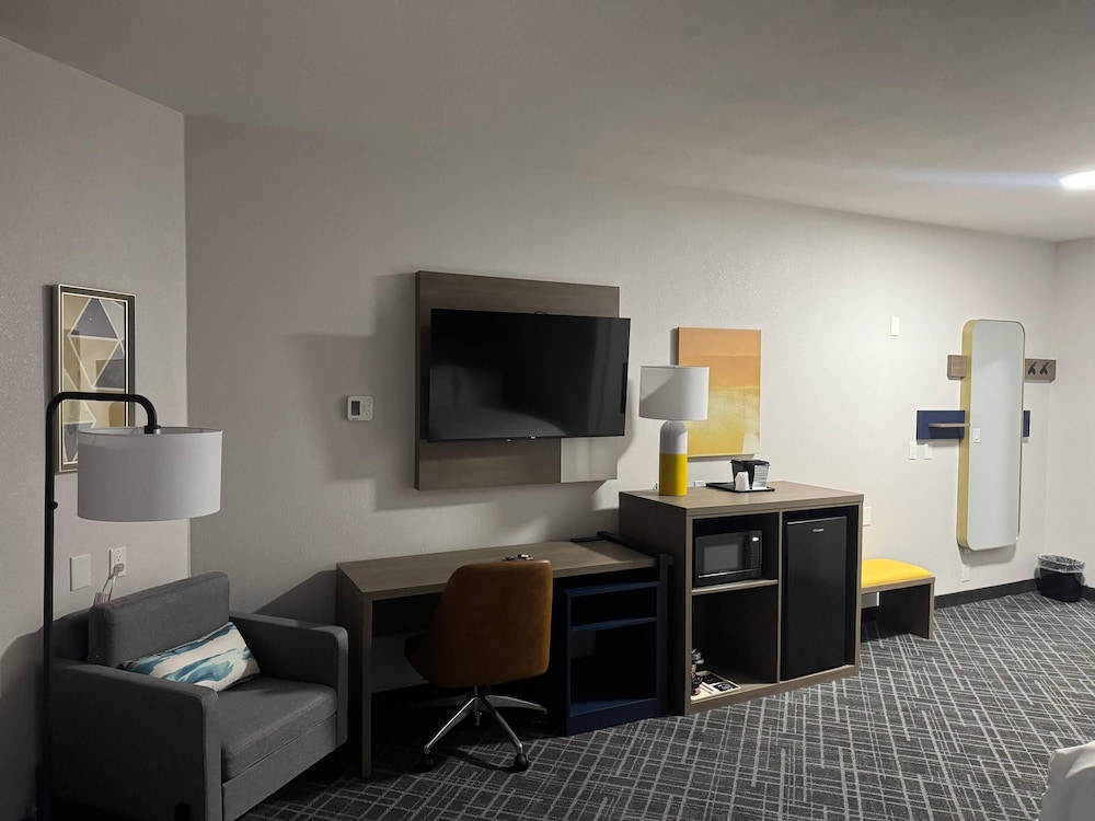Comfort Inn & Suites Memphis Germantown