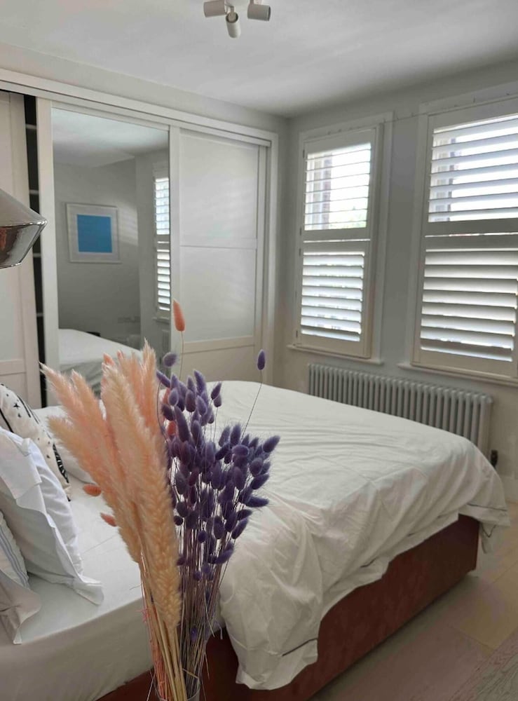 Townhouse by Notting Hill - Sleeps5/petsok/tv/wifi