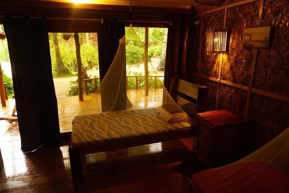 Soffta Surf Ranch - Hostel view 3