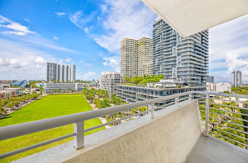 Spacious 3-Bedroom in the Heart Miami